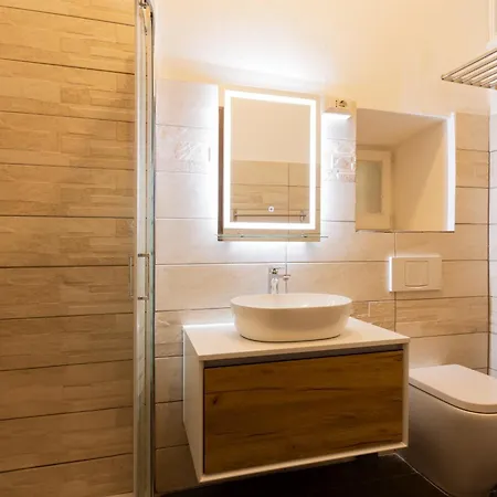 Alma Musa Piazza Bologna